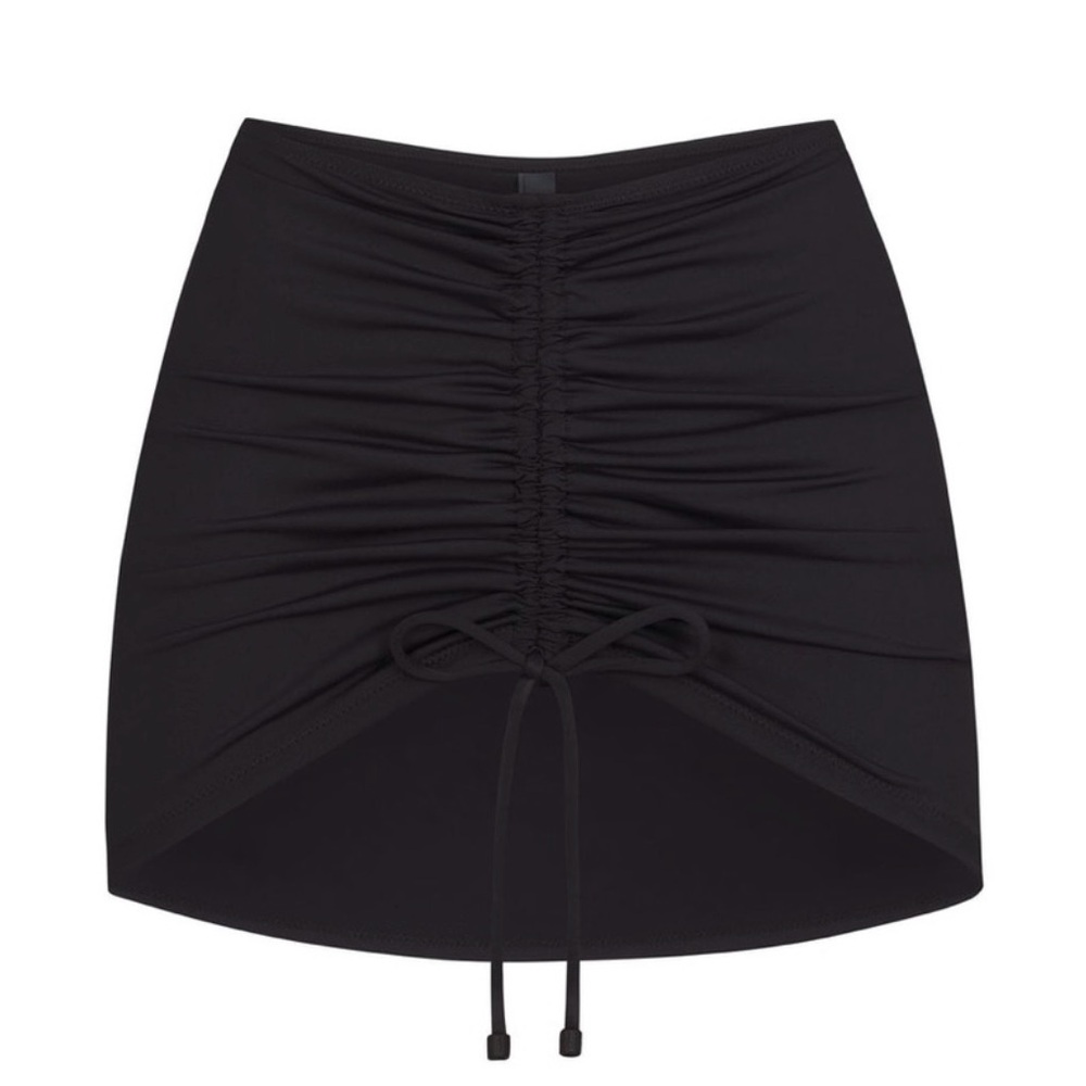 NWT SKIMS swim ruched mini skirt onyx black small